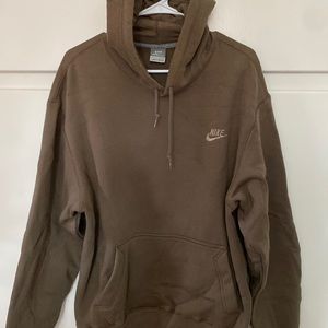 Size large Nike sweatshirt with hood in great new condition